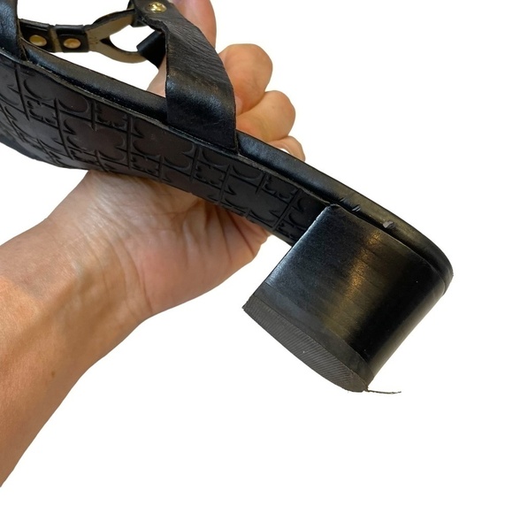 Liz Claiborne Black Leather Sandals 🖤 - Picture 5 of 7